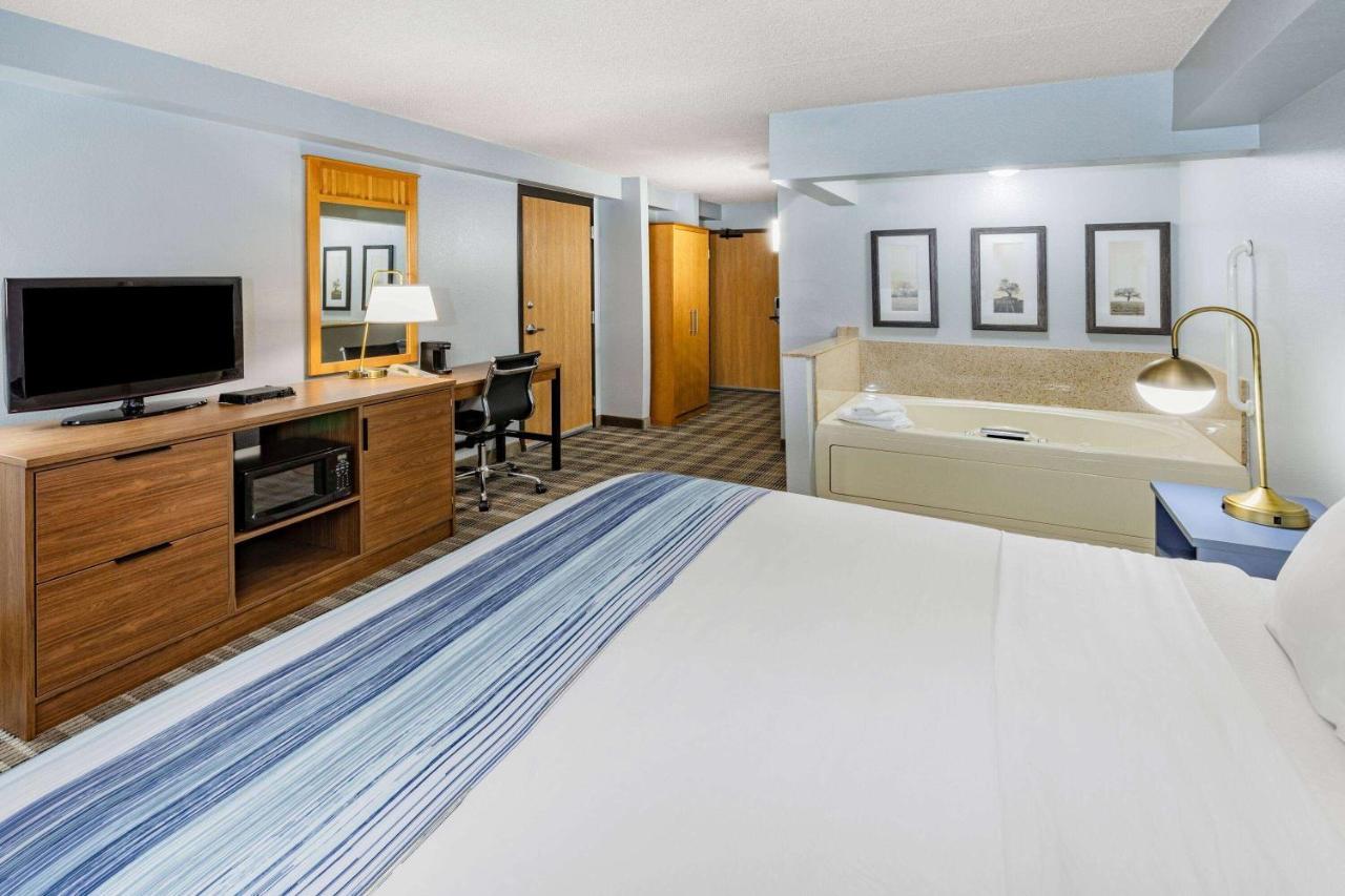 Americinn By Wyndham Sayre Экстерьер фото
